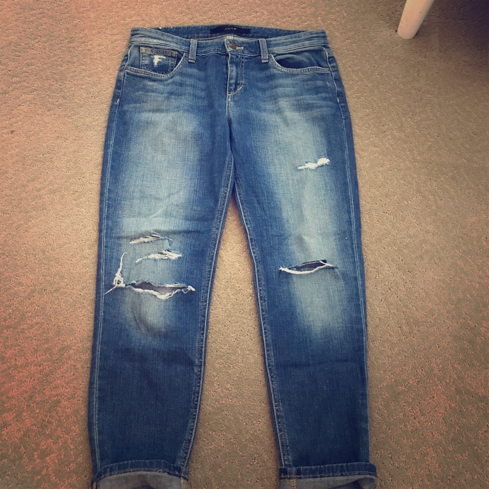 Joe's boyfriend jeans w/ distressing