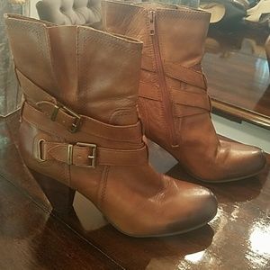 Arturo Chiang "Velma" leather bootie