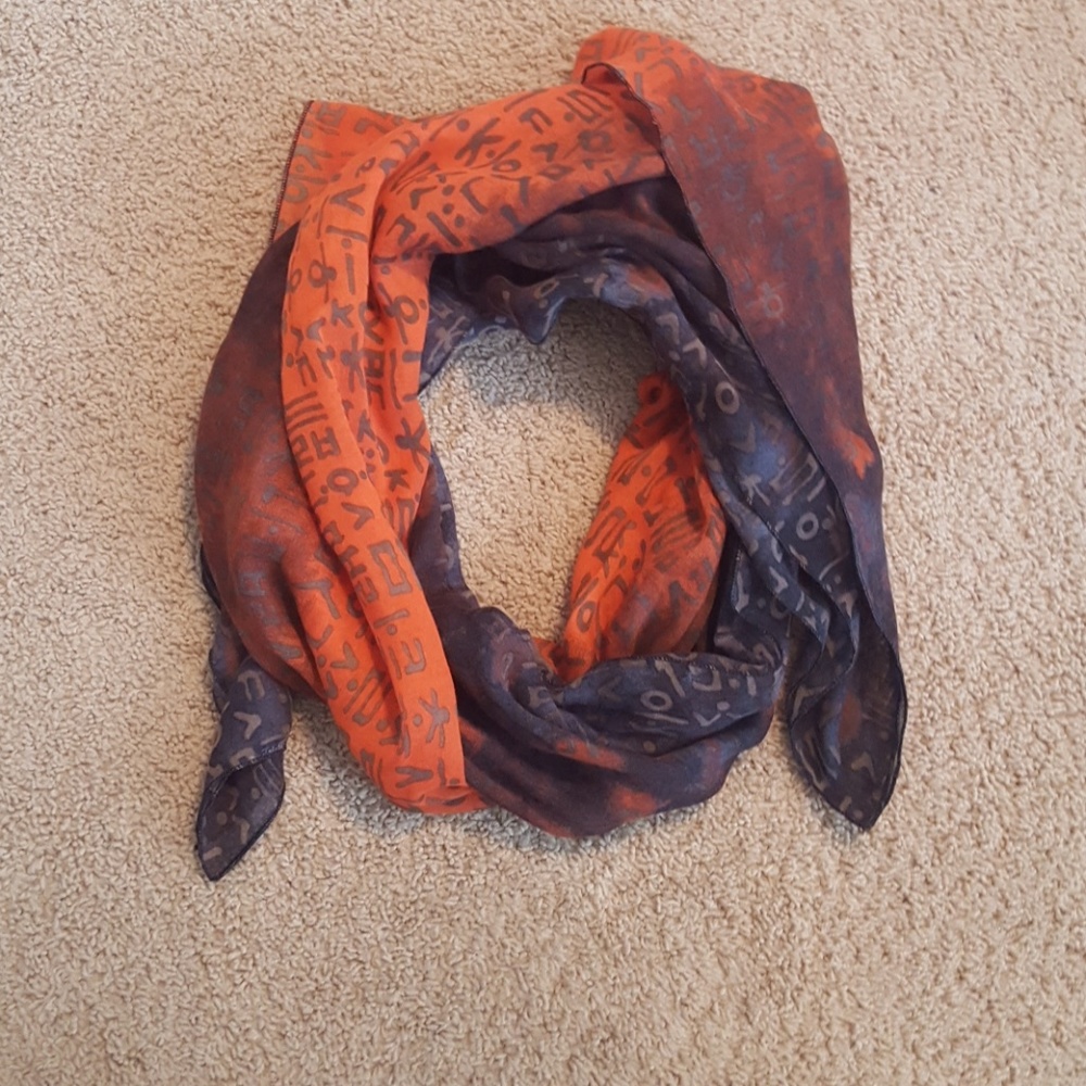 NWOT Authentic from Korea Scarf