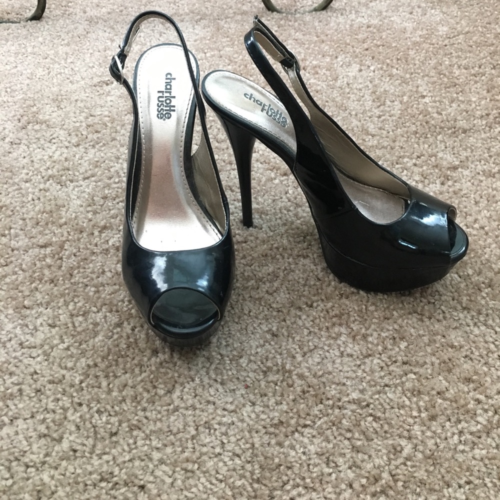 Peep-toe heels
