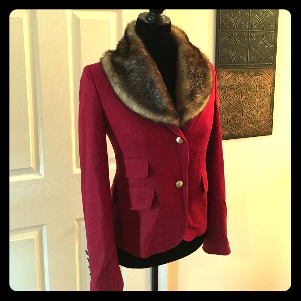 Red wool blazer, faux fur collar 💃🏻