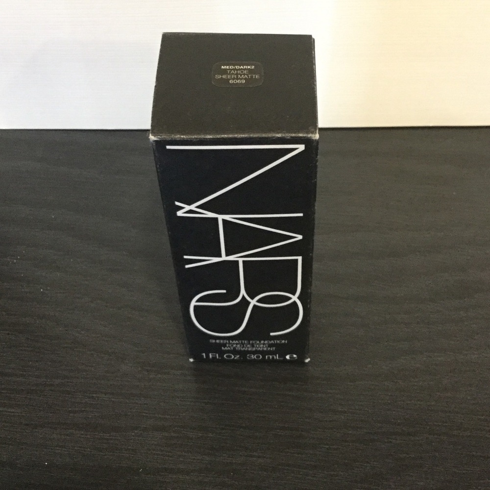 NARS Sheer Matte "Tahoe" Foundation