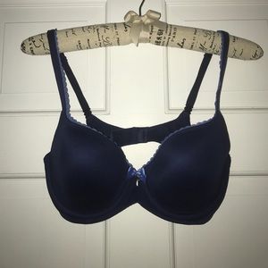 Victoria's Secret lined demi 32D