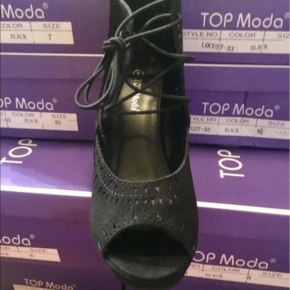 SALE  Black Wedges - Picture 5 of 6