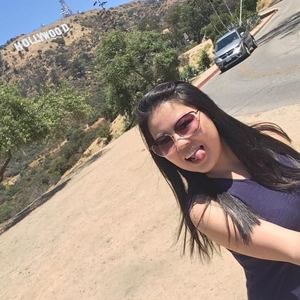 Meet your Posher, Daniella