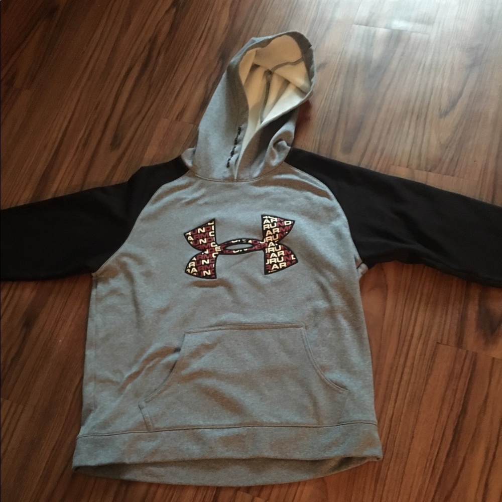 Under armour sweat shirt