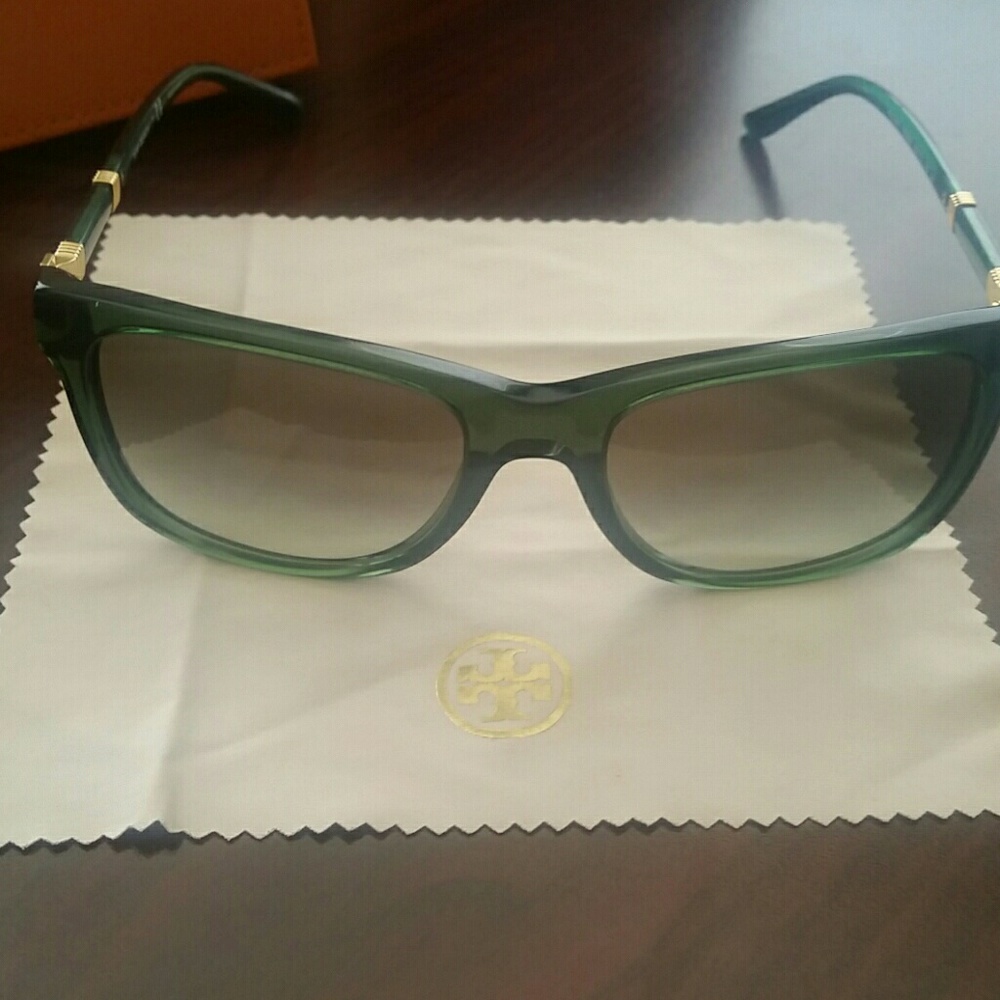 Tory Burch Sunglasses - Picture 2 of 6