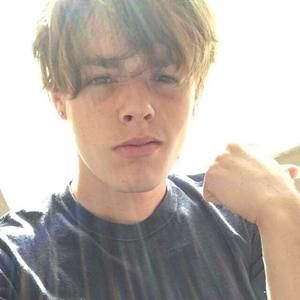 Meet your Posher, Ethan