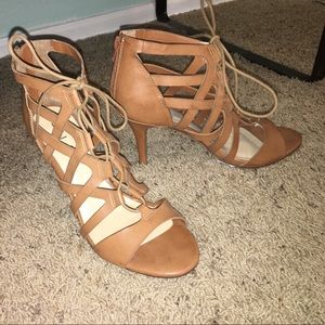 Unisa high heels tan