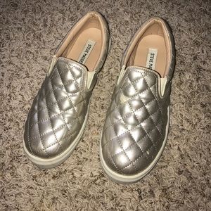 STEVE MADDEN GOLD SLIP ONS
