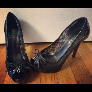 Guess NWOT black lace high heel shoes