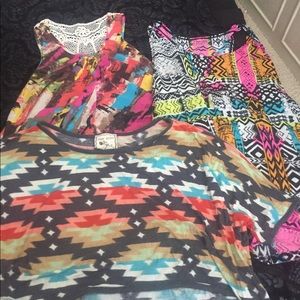 bundle of 3 tops for just 5$ all together!
