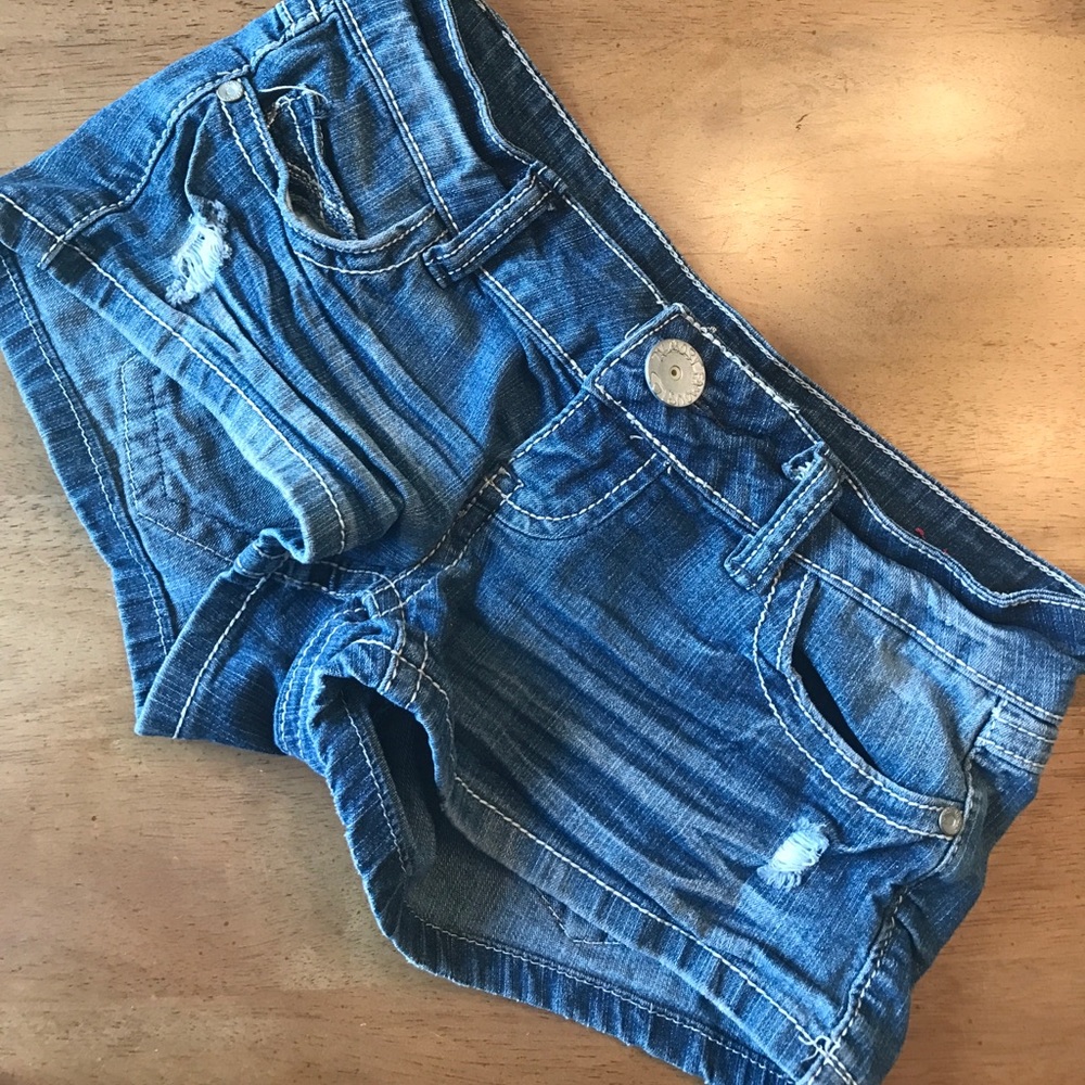 « Almost Famous Shorts »