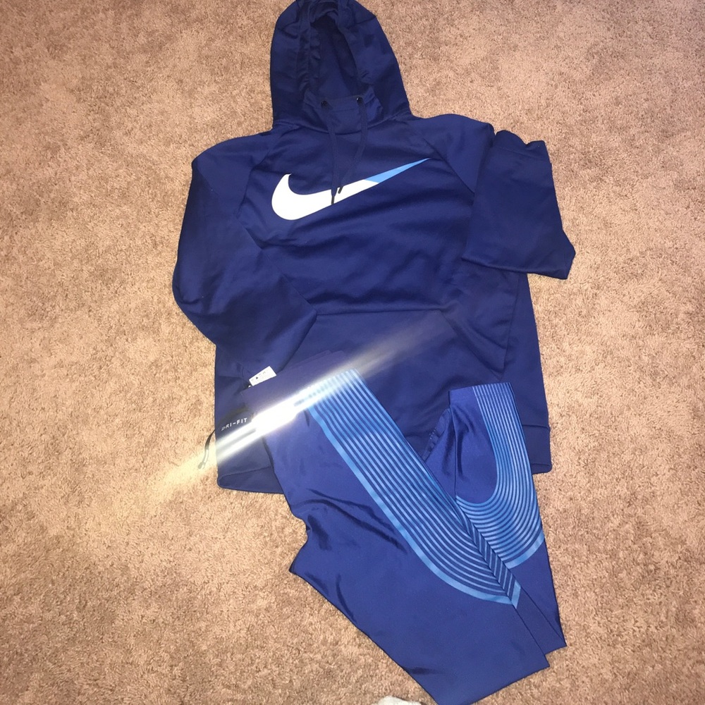 Nike Set! - Picture 2 of 5