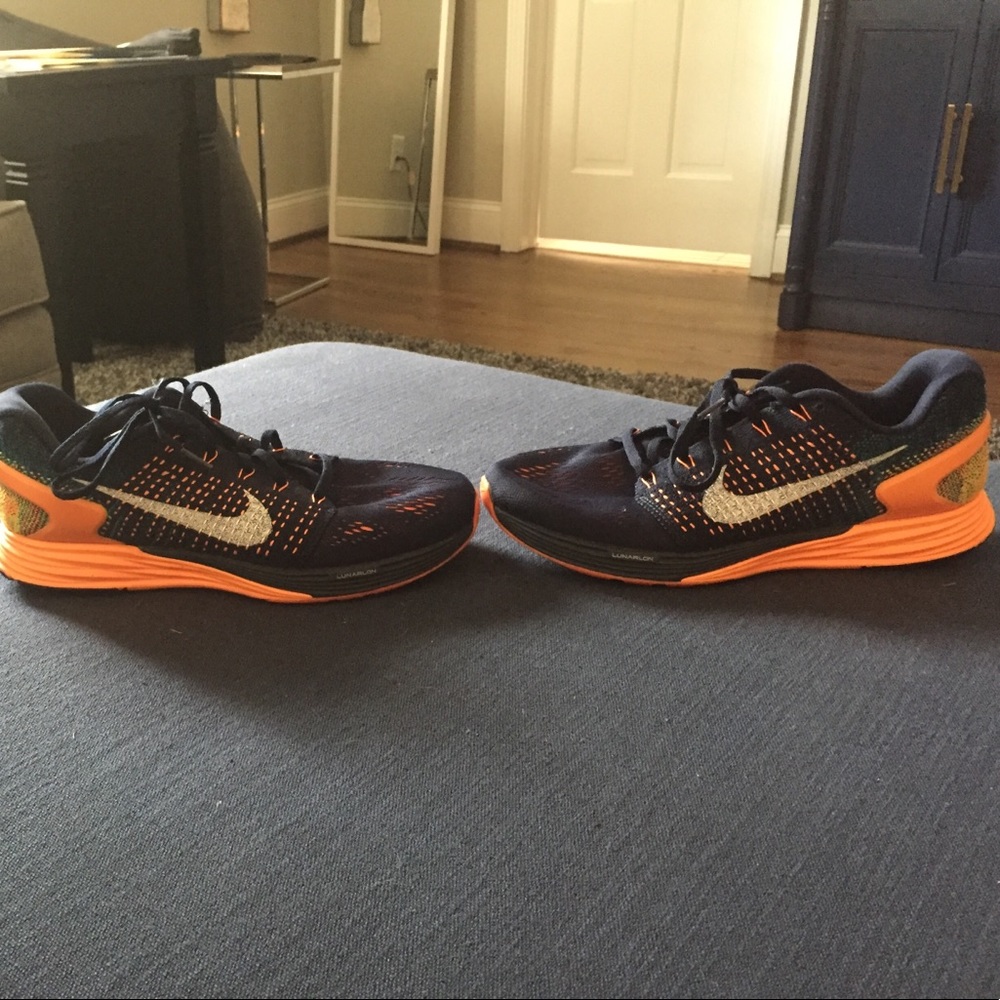Men's Nike shoes size 9