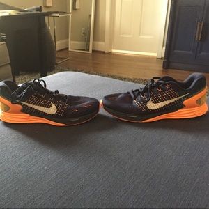 Men's Nike shoes size 9