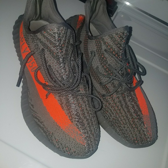 Yeezy V2\'s
