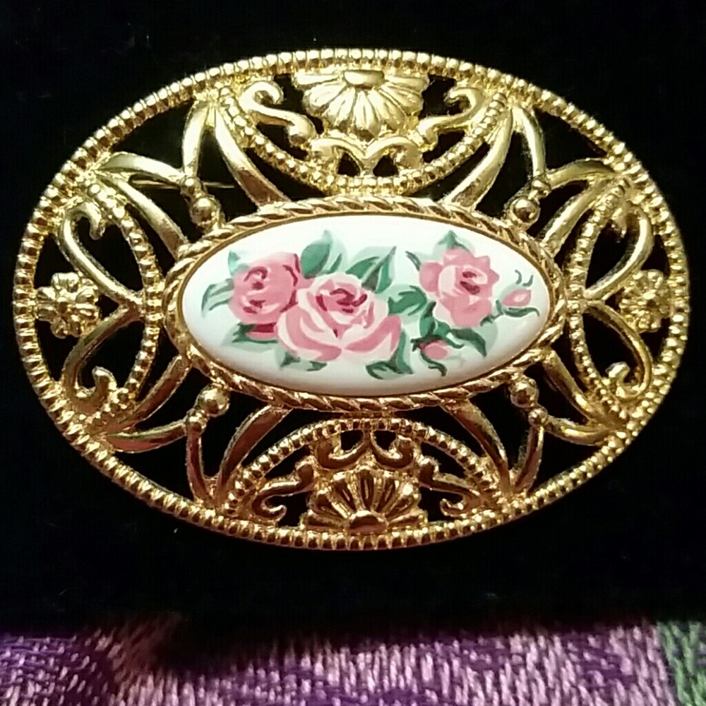 Vintage Avon Pastel Lace pin NWOT