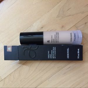 Arbonne liquid foundation (BUFF)