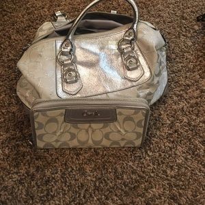 Coach purse and wallet