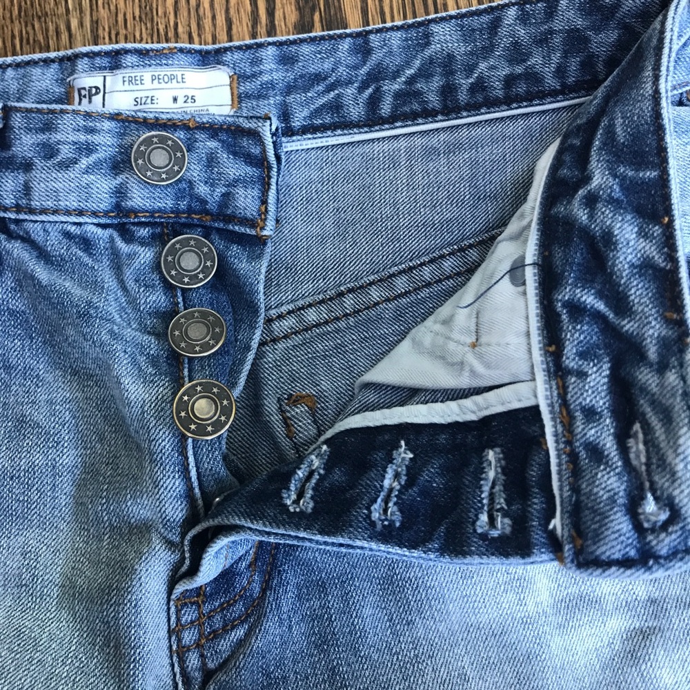 Free People Dolphin Hem Denim cutoff Shorts - Picture 4 of 4