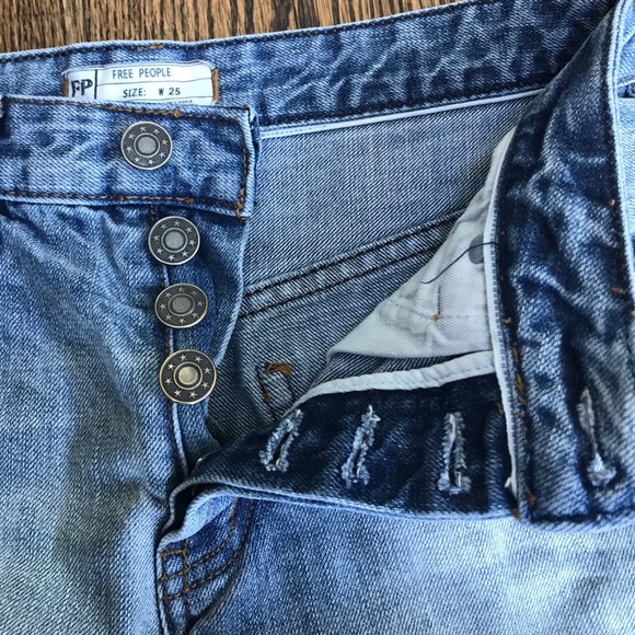 Free People Dolphin Hem Denim cutoff Shorts - Picture 4 of 4