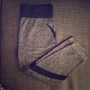 Fabletics crop leggings