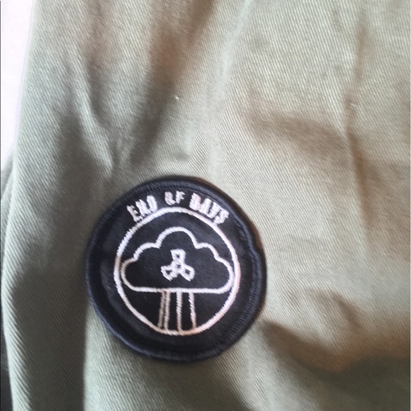 Green PacSun Utility Button Up Shirt w/ Patches - Picture 2 of 2