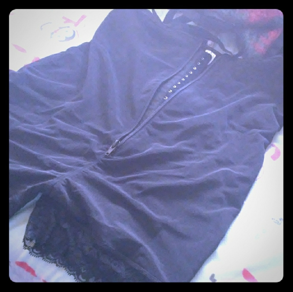 Black size (L)