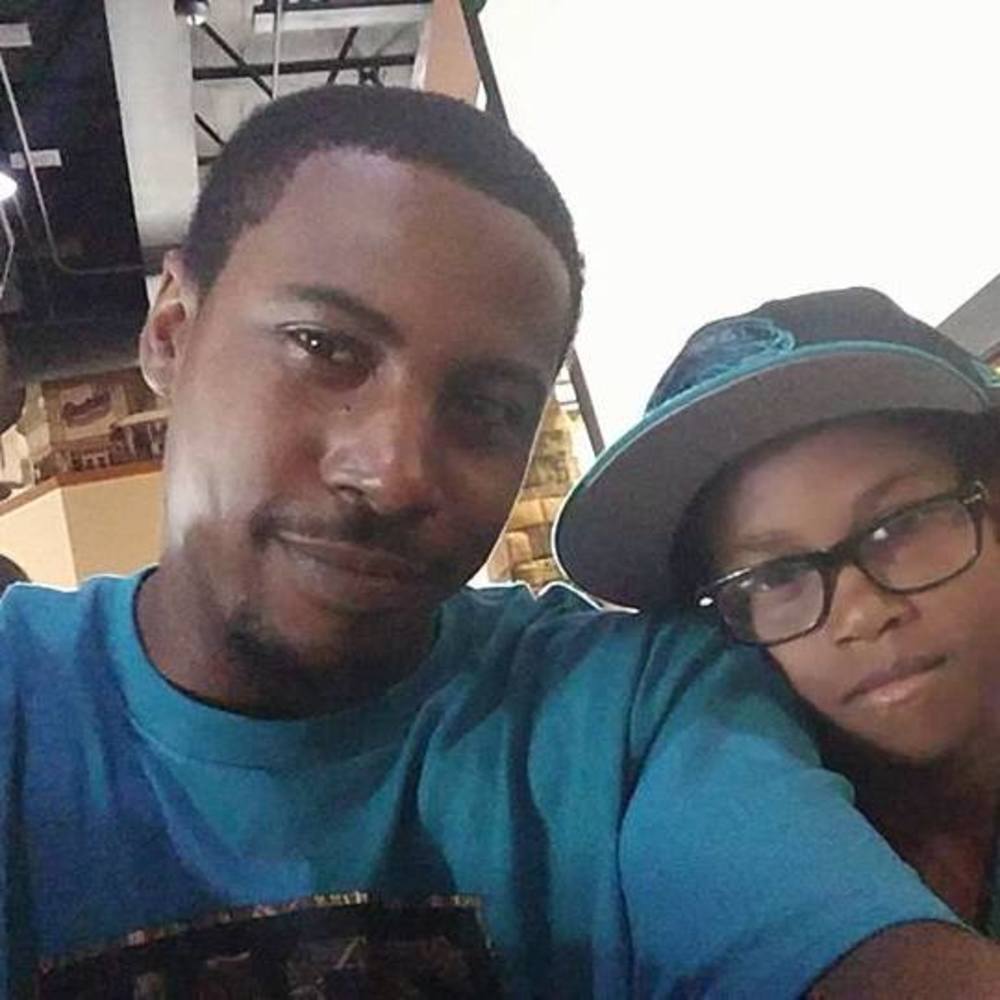 Meet your Posher, Esquie