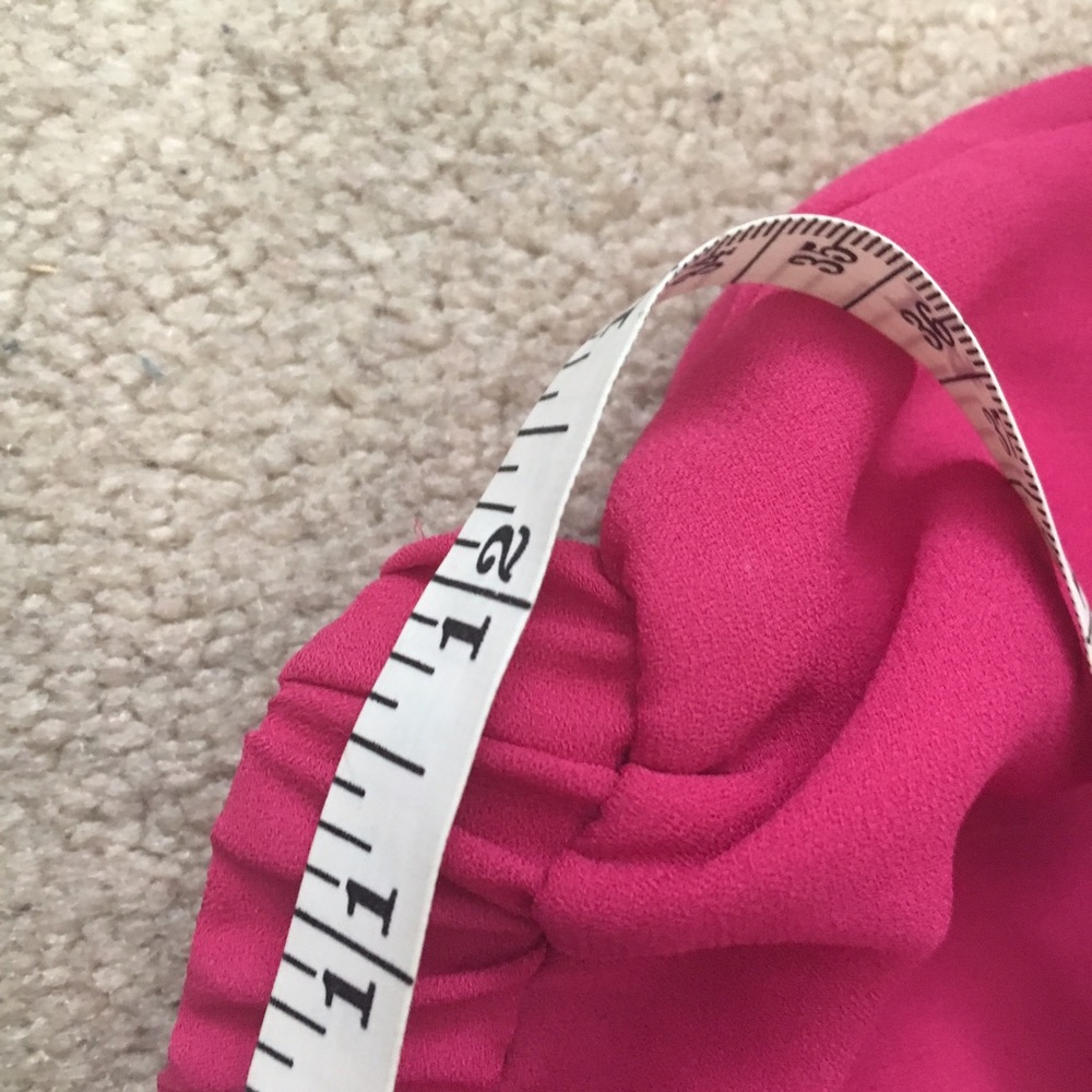 Hot pink scalloped chiffon shorts - Picture 4 of 5