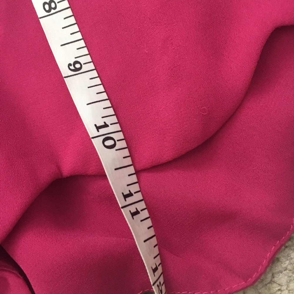 Hot pink scalloped chiffon shorts - Picture 5 of 5