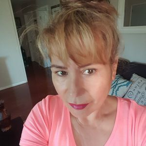 Meet your Posher, Elva