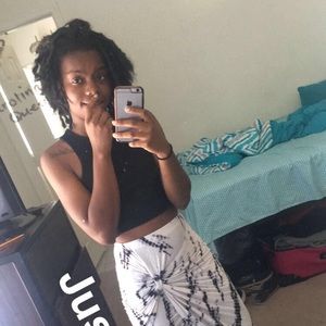 Meet your Posher, Johnnice