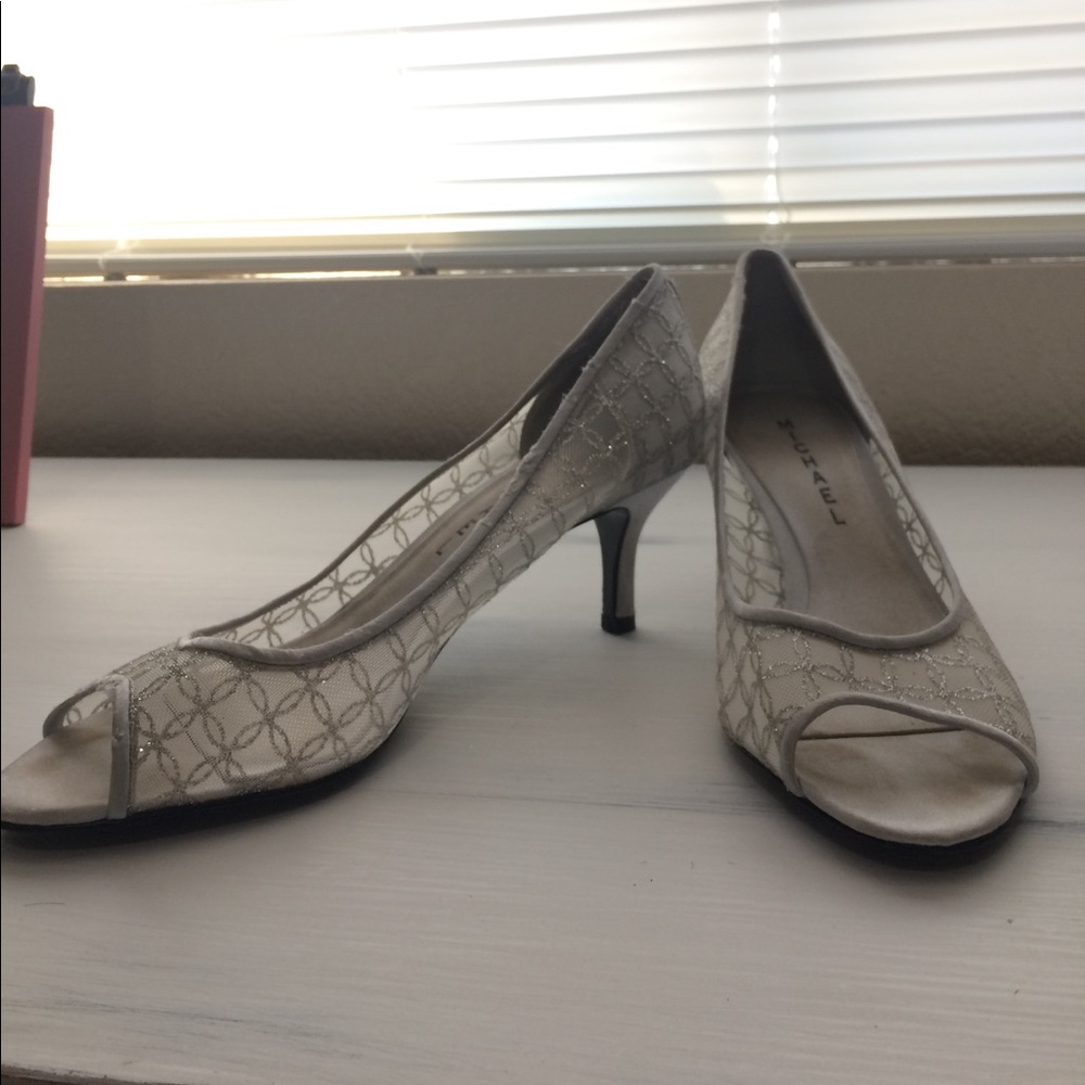 Silver heeled shoe