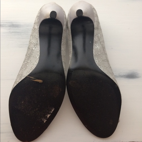 Silver heeled shoe - Picture 7 of 8