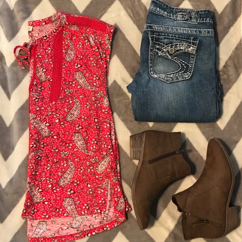 ⬇️PRICE DROP⬇️ Lucky Brand paisley shirt