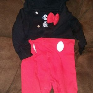 Baby clothes