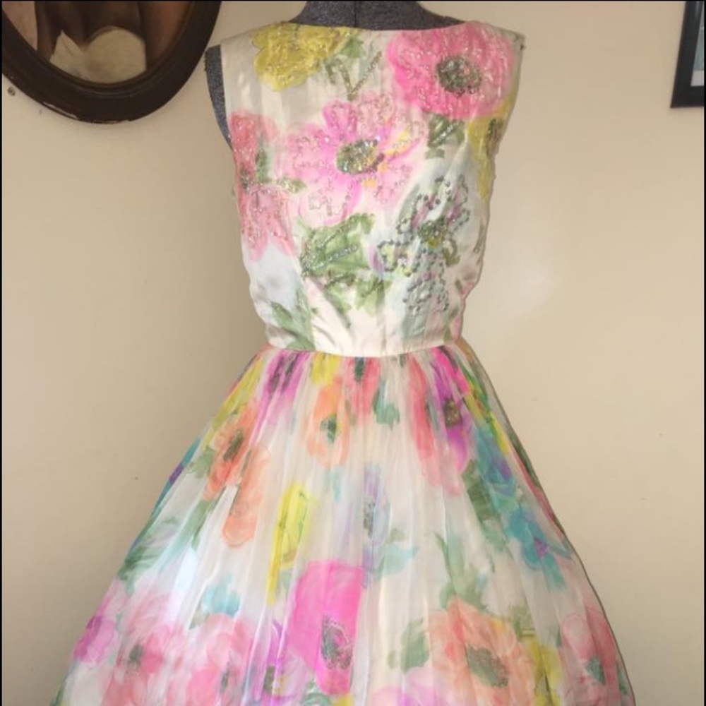 Vintage floral swing dress- size 2