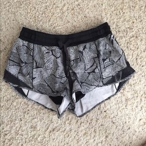 Lululemon hotty hot short