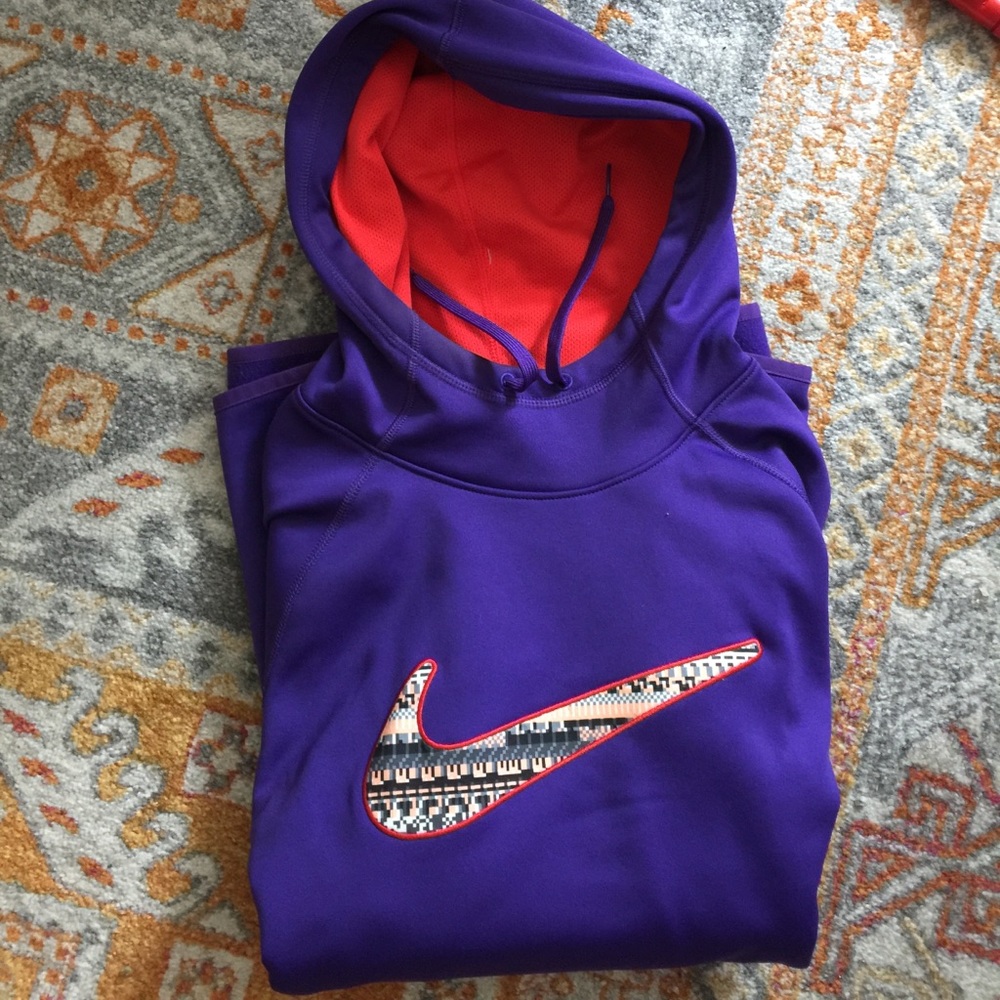 Purple Nike therma-fit hooded sweatshirt