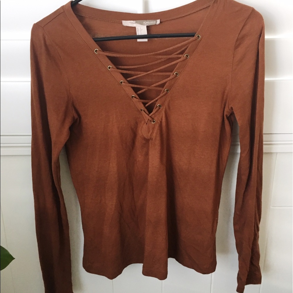 Burnt orange long sleeve top! Cross front