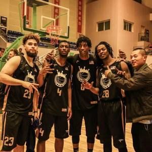 Meet your Posher, Lonnie