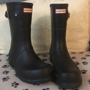 Size 9 Hunter Short Black Rainboots!