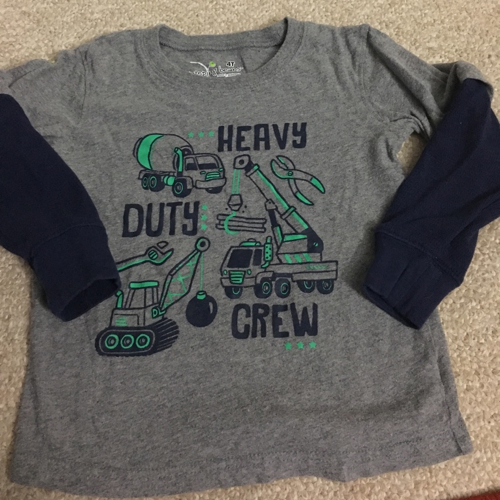 Lot of 2 boys shirts jumping beans brand 4t