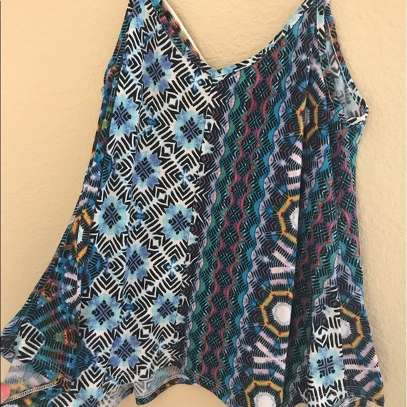 Colorfully patterned tank - Picture 2 of 3