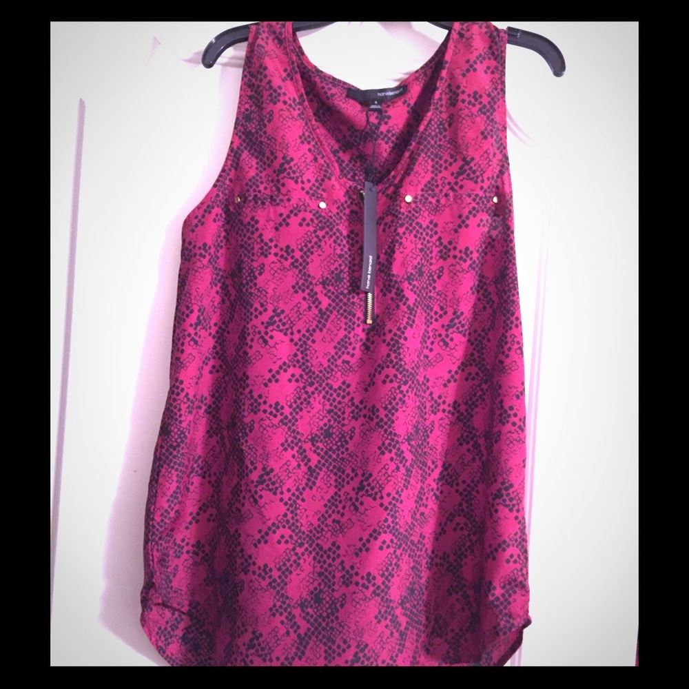 Harve Benard top