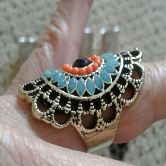 Boho Chic Tribal Ring - Picture 4 of 4