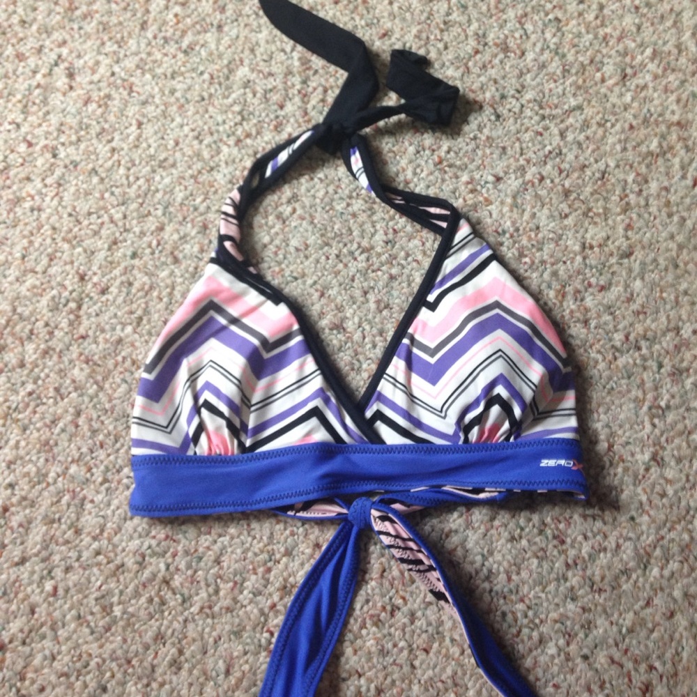 Reversible bikini top