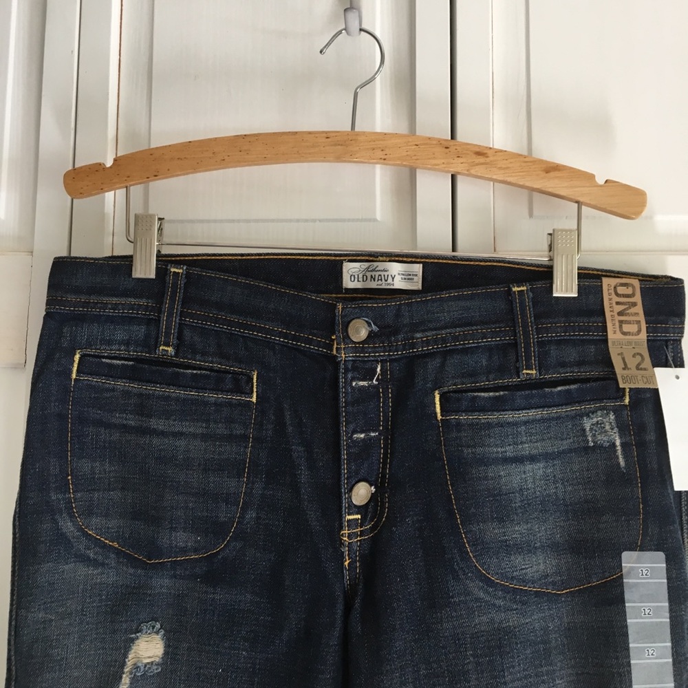 ✨NWT OLD NAVY BOOTCUT JEANS✨